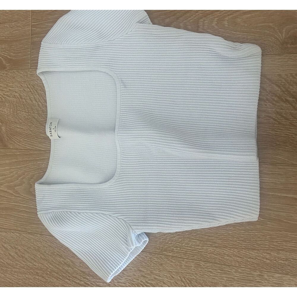 White babaton knit top cropped